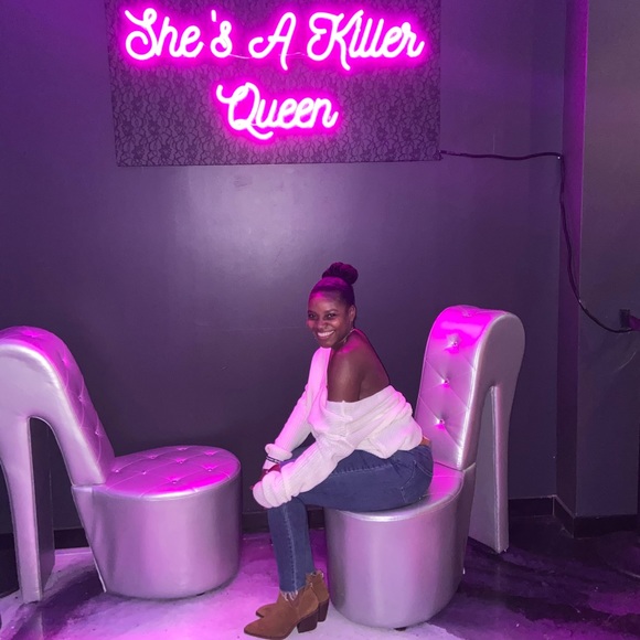 Meet your Posher, Saki - Picture 3 of 4